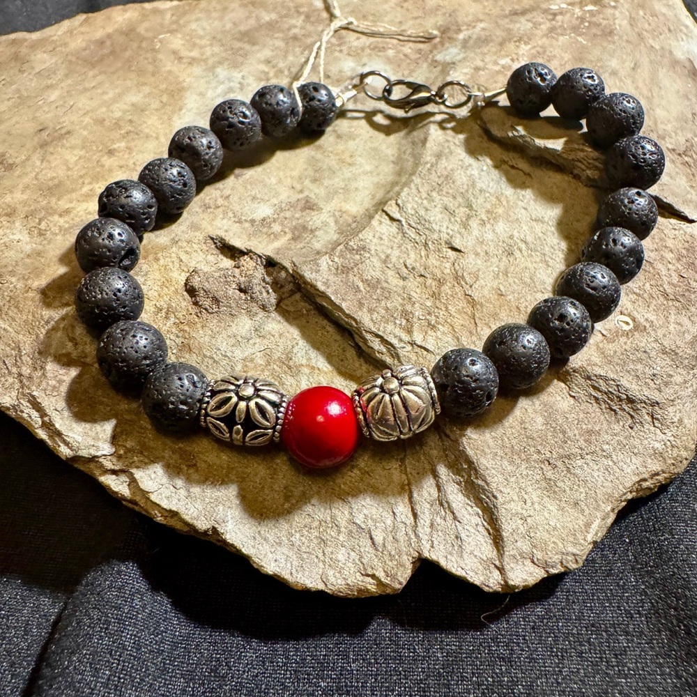 Men’s Black and Red Beaded Bracelet